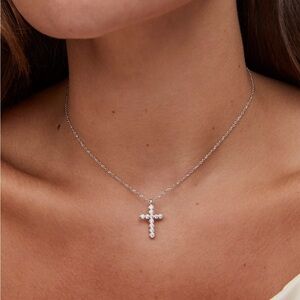 Kendra Scott Cross Silver Pendant Necklace In White CZ